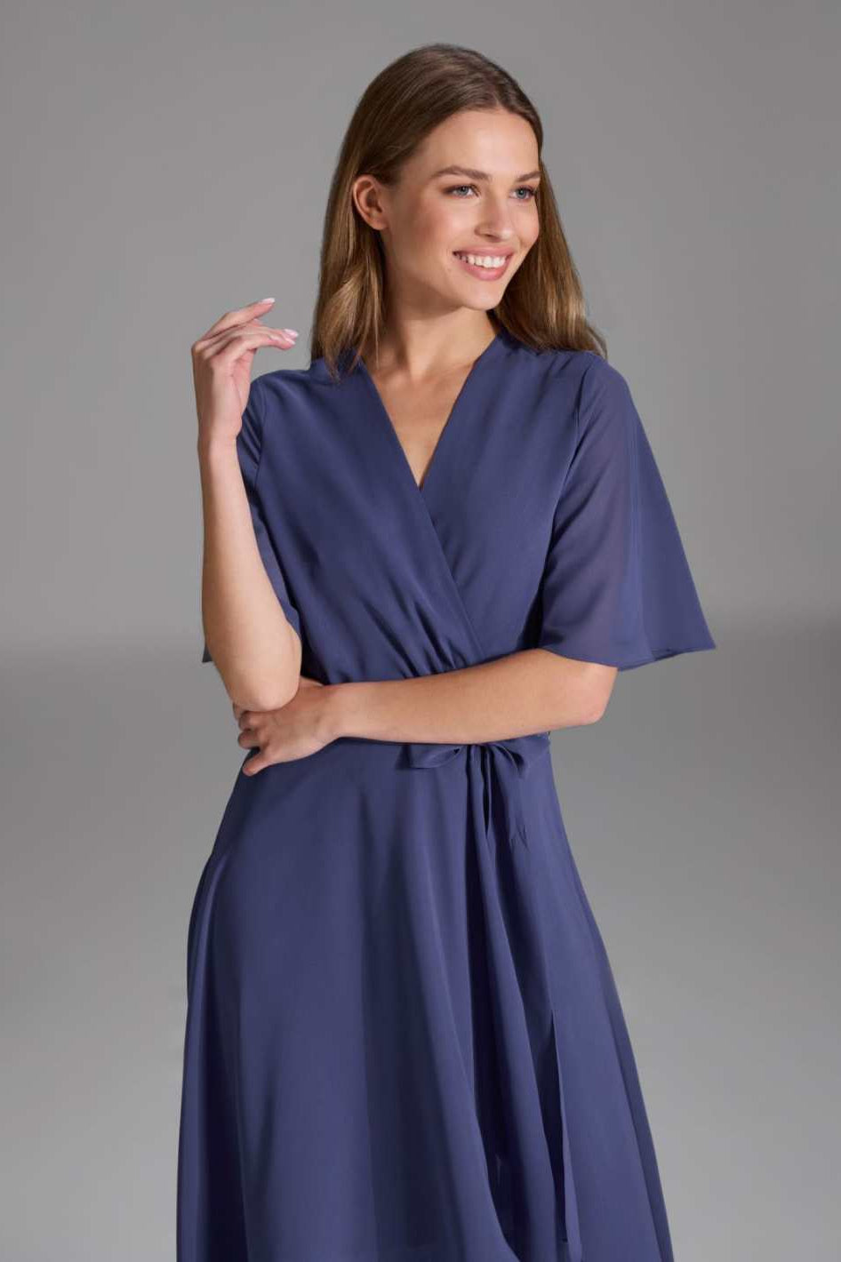 Chiffon Kleid in Wickel Optik mit Vokuhila Saum