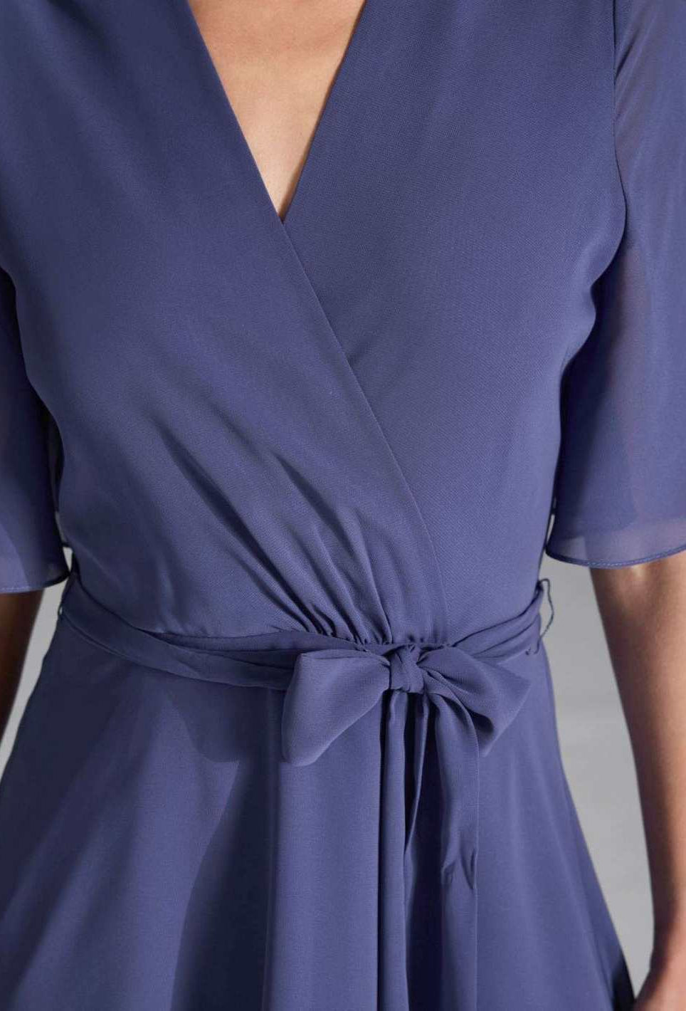 Chiffon Kleid in Wickel Optik mit Vokuhila Saum