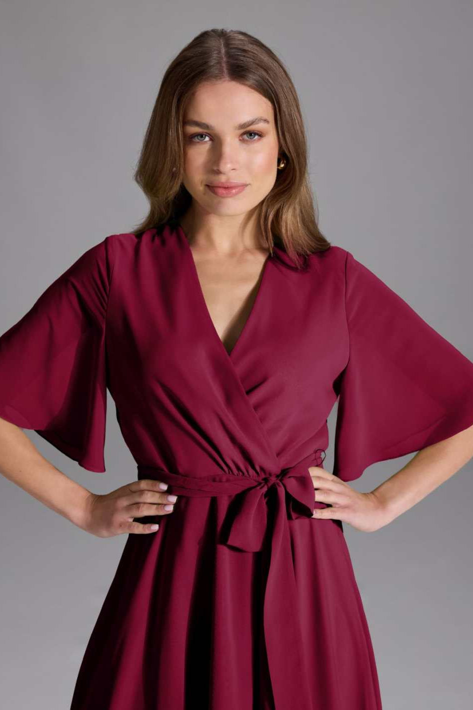 Chiffon Kleid in Wickel Optik mit Vokuhila Saum