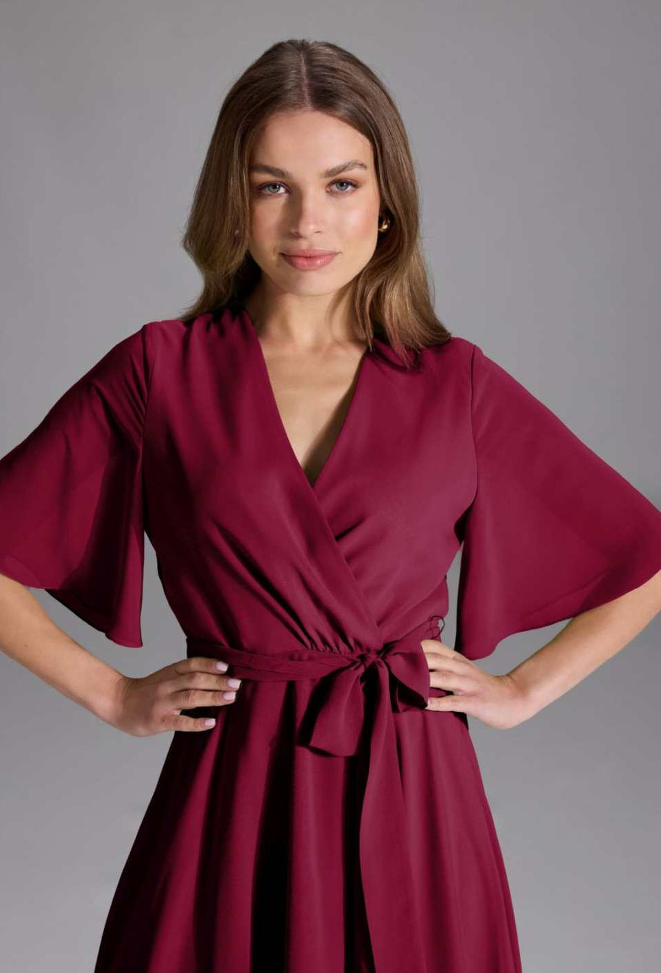 Chiffon Kleid in Wickel Optik mit Vokuhila Saum