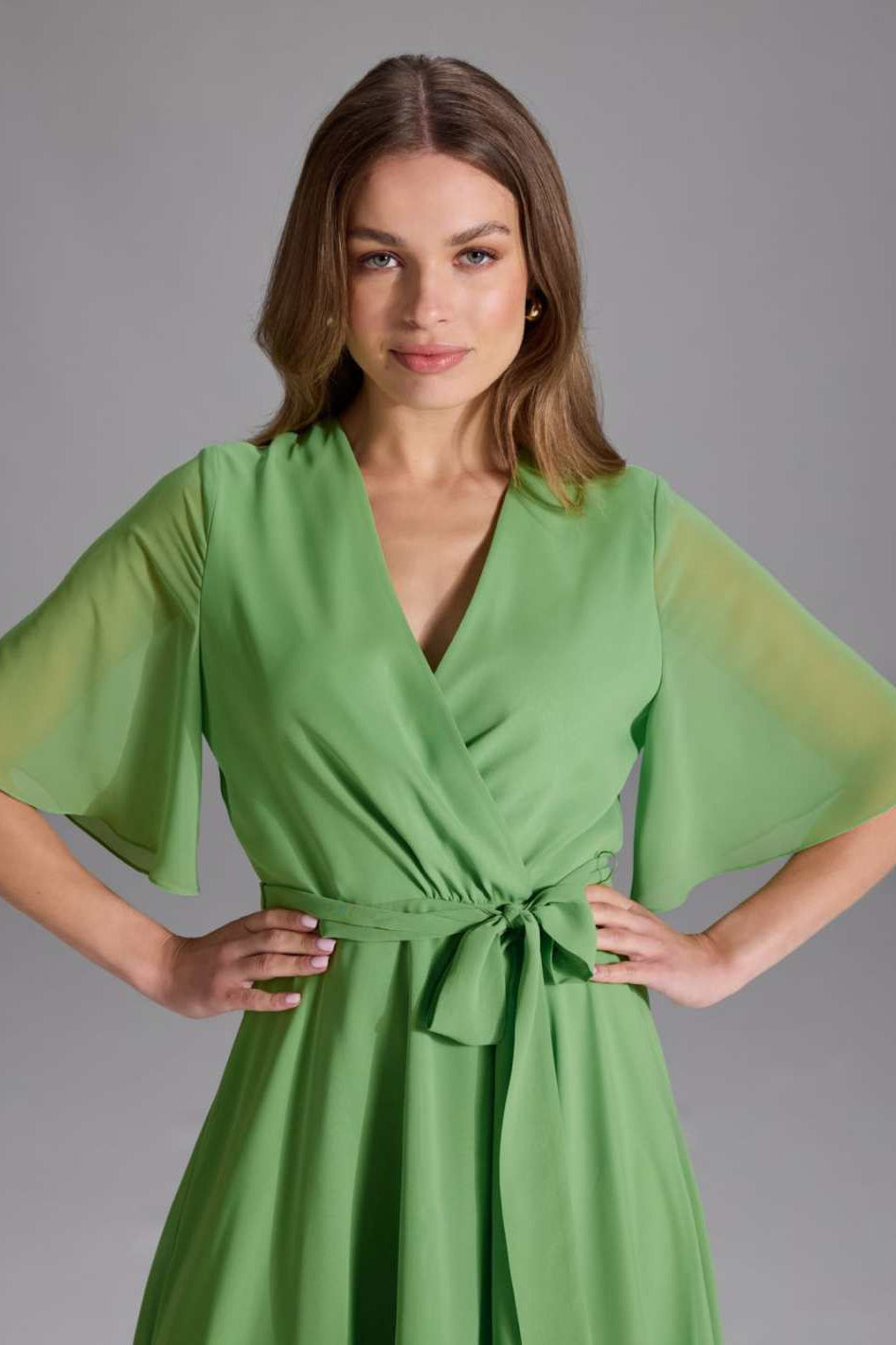 Chiffon Kleid in Wickel Optik mit Vokuhila Saum