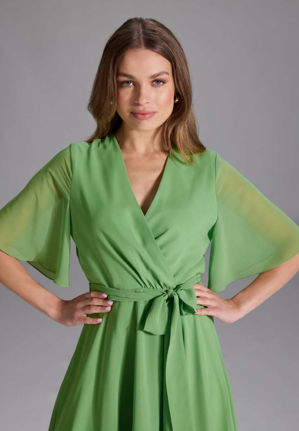 Chiffon Kleid in Wickel Optik mit Vokuhila Saum