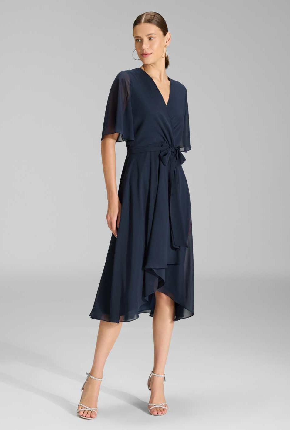 Chiffon Kleid in Wickel Optik mit Vokuhila Saum navy