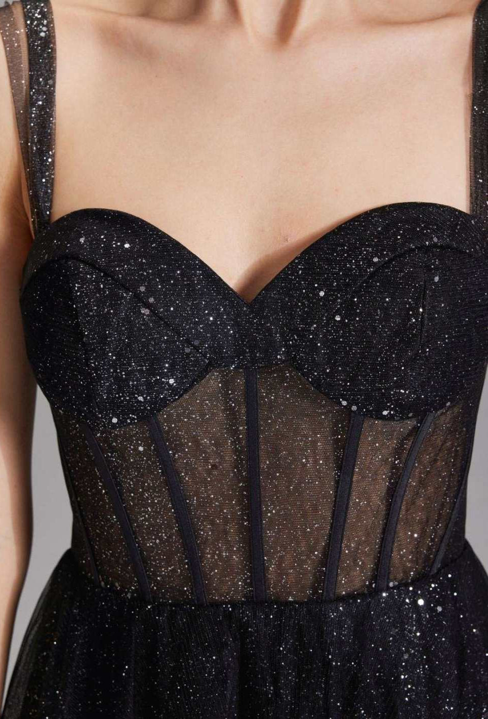 Tüllrobe mit Schimmereffekt