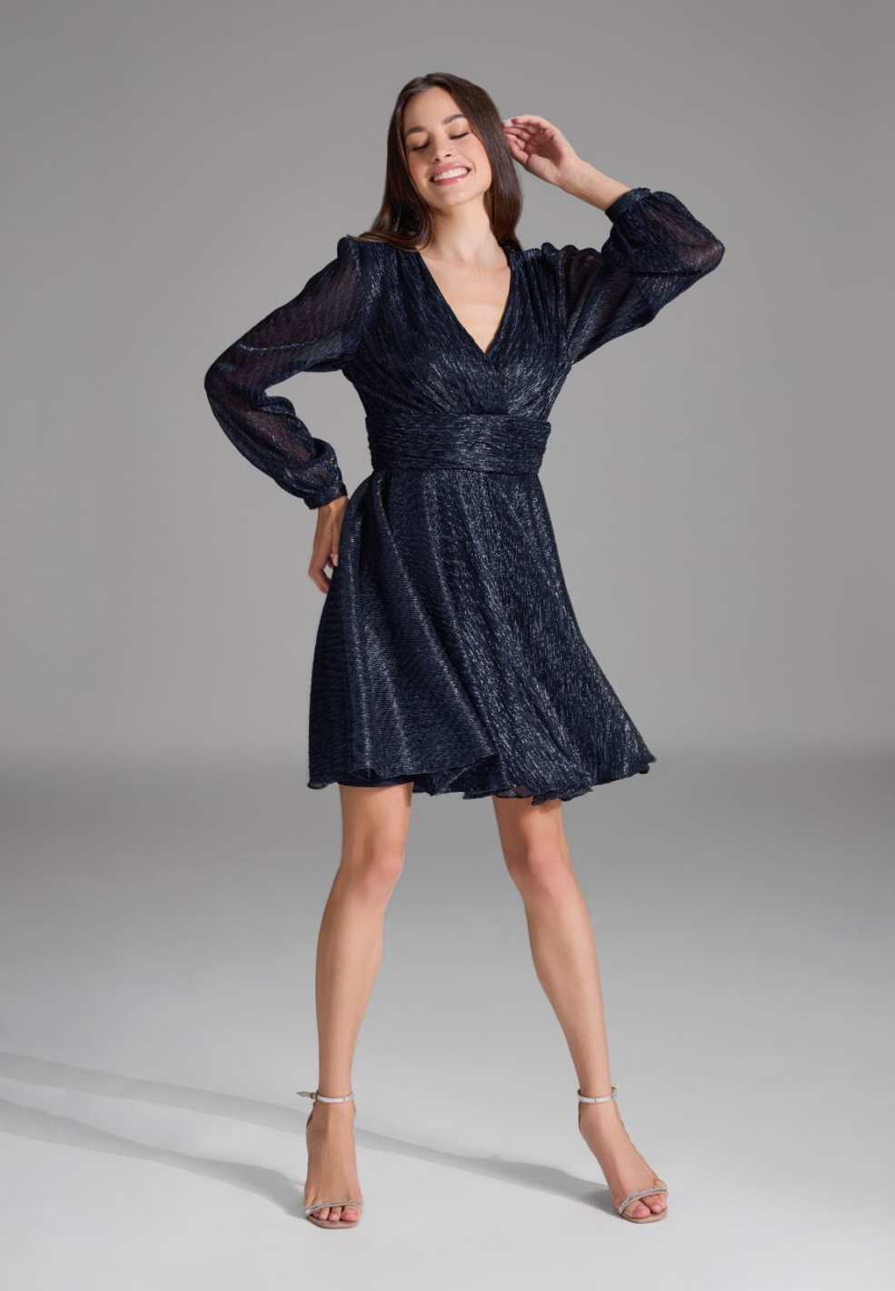 Kurzes Cocktailkleid aus Plissee Jersey