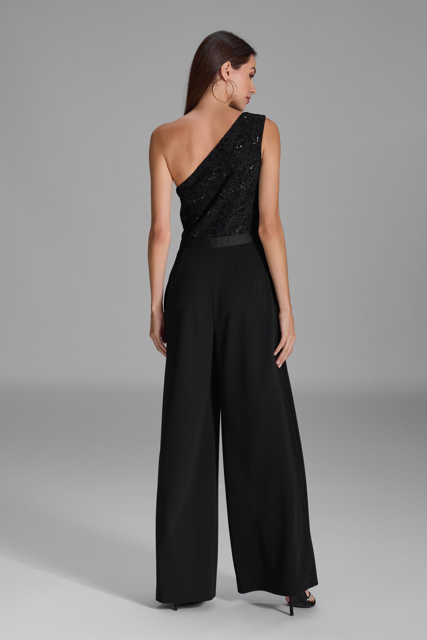 One Shoulder Jumpsuit mit Oberteil aus paillettenbesetzter Spitze