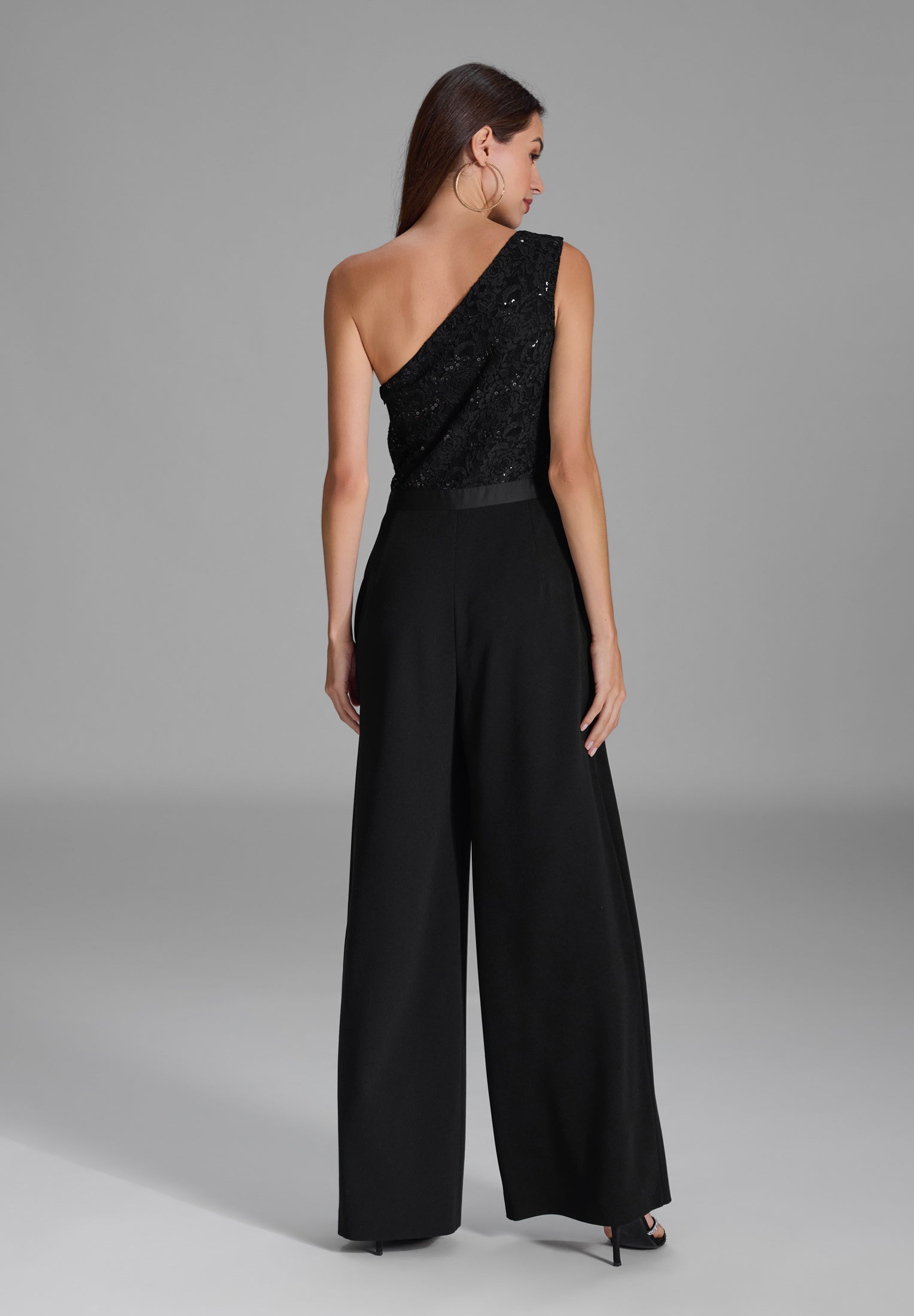 One Shoulder Jumpsuit mit Oberteil aus paillettenbesetzter Spitze