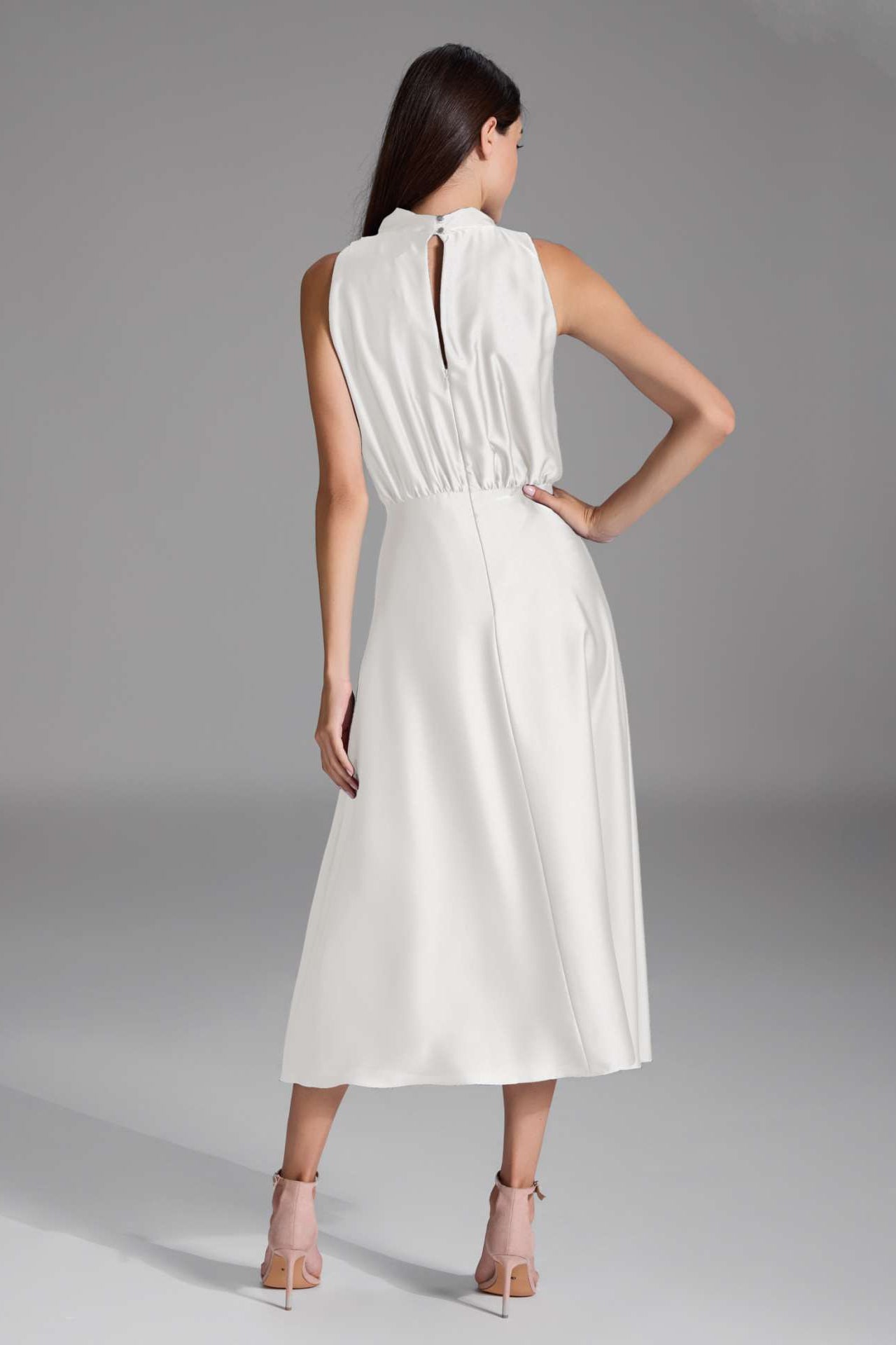 Midi Kleid aus nachhaltigem Satin mit Drapierung am Kragen