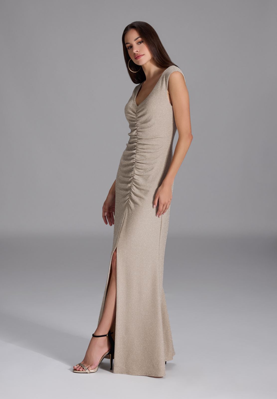 Abendkleid aus Glitzerjersey mit Raffung