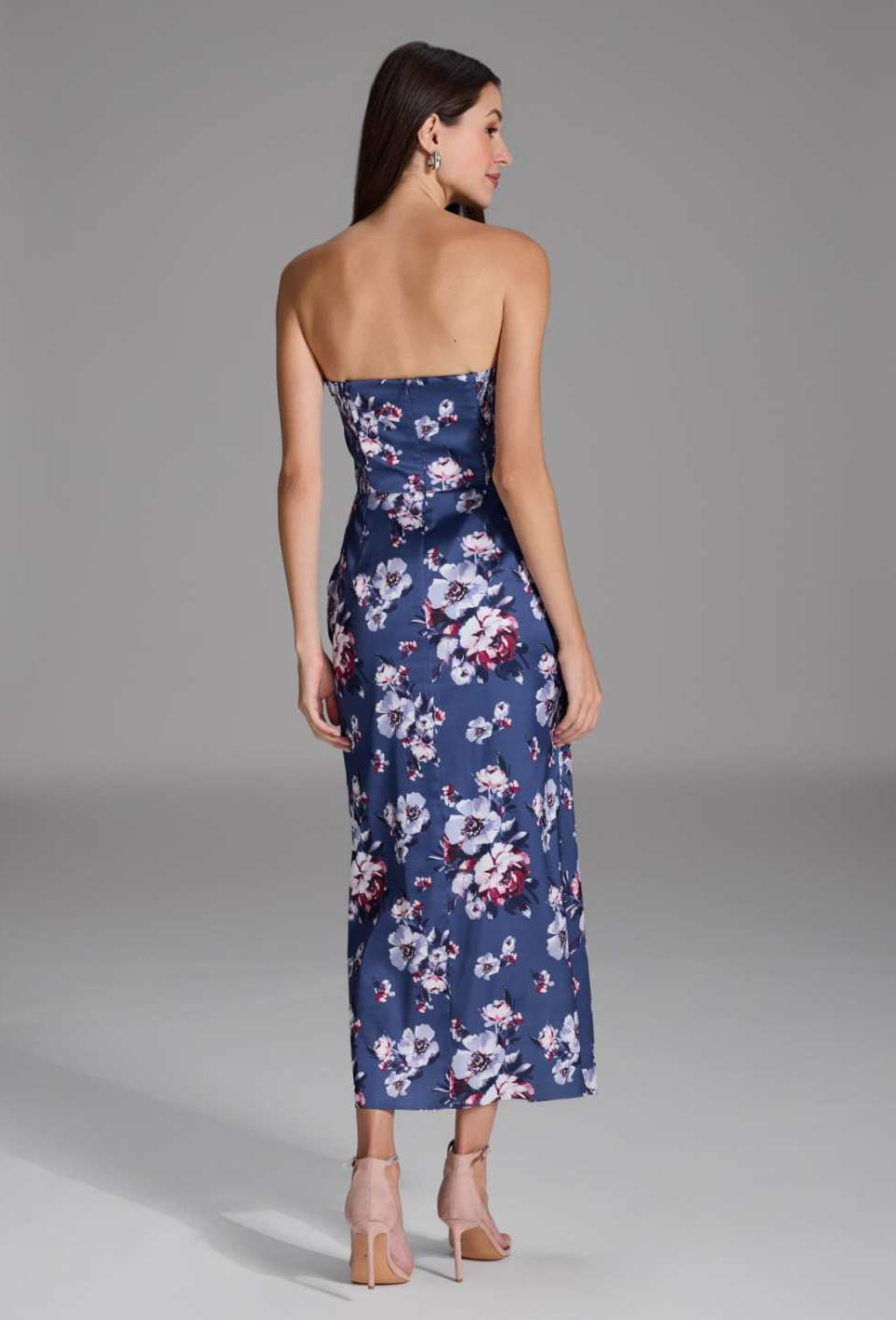 Abendkleid mit Corsage aus floral bedrucktem Satin