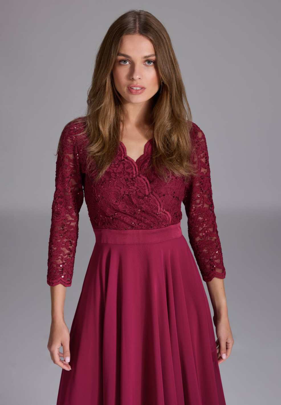 Cocktailkleid aus Material-Mix