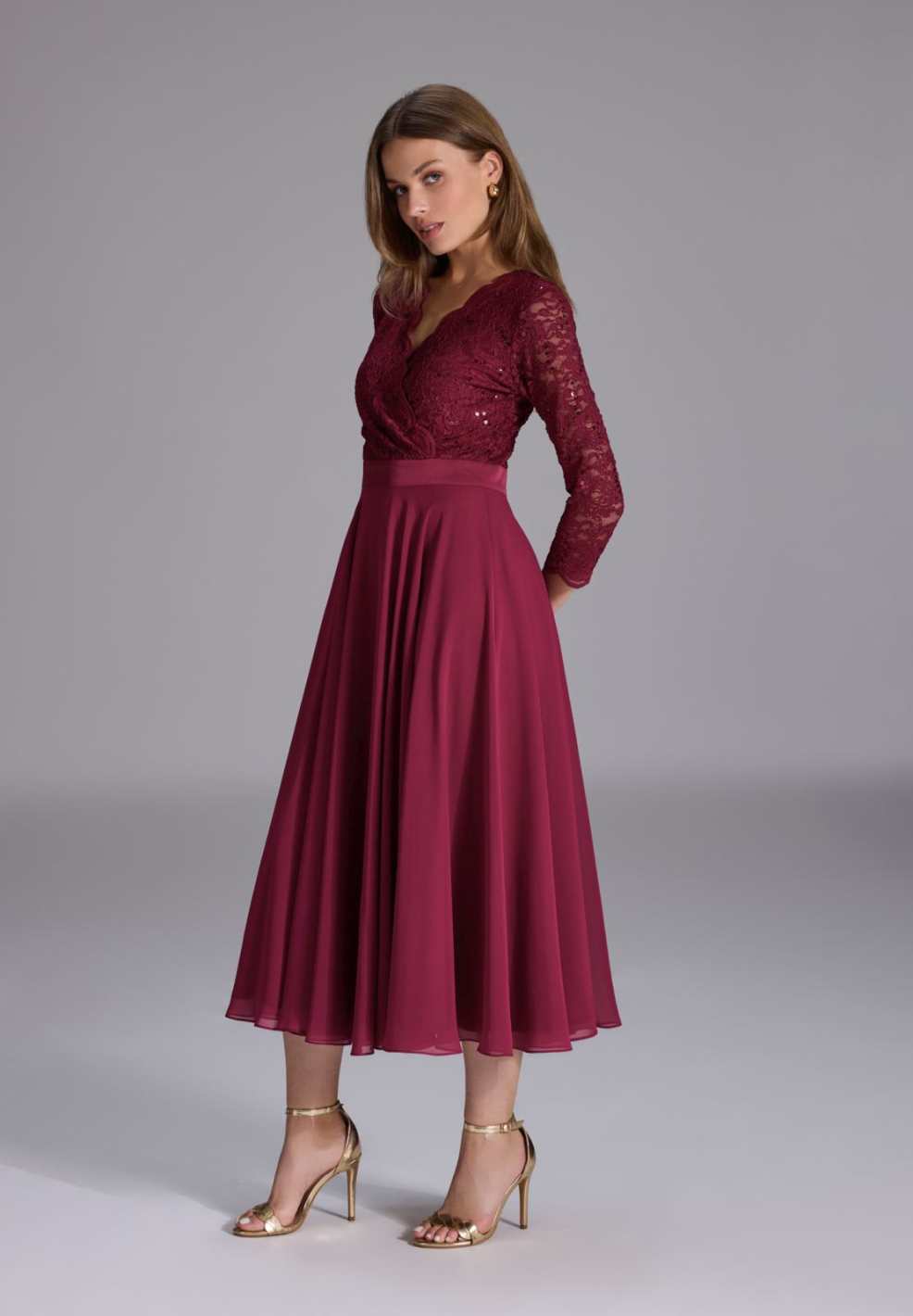 Cocktailkleid aus Material-Mix