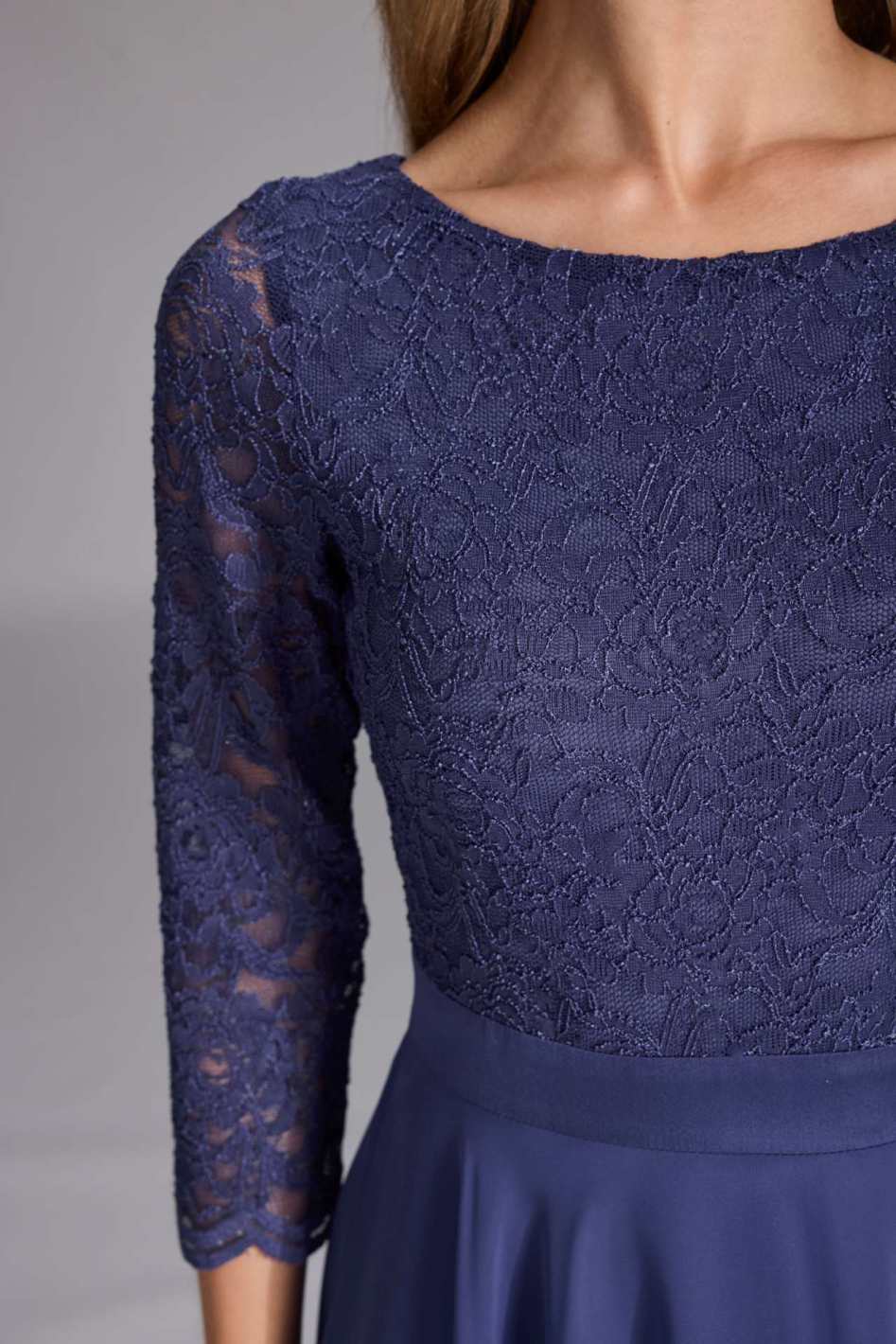 Midikleid mit fließendem Chiffon-Rock