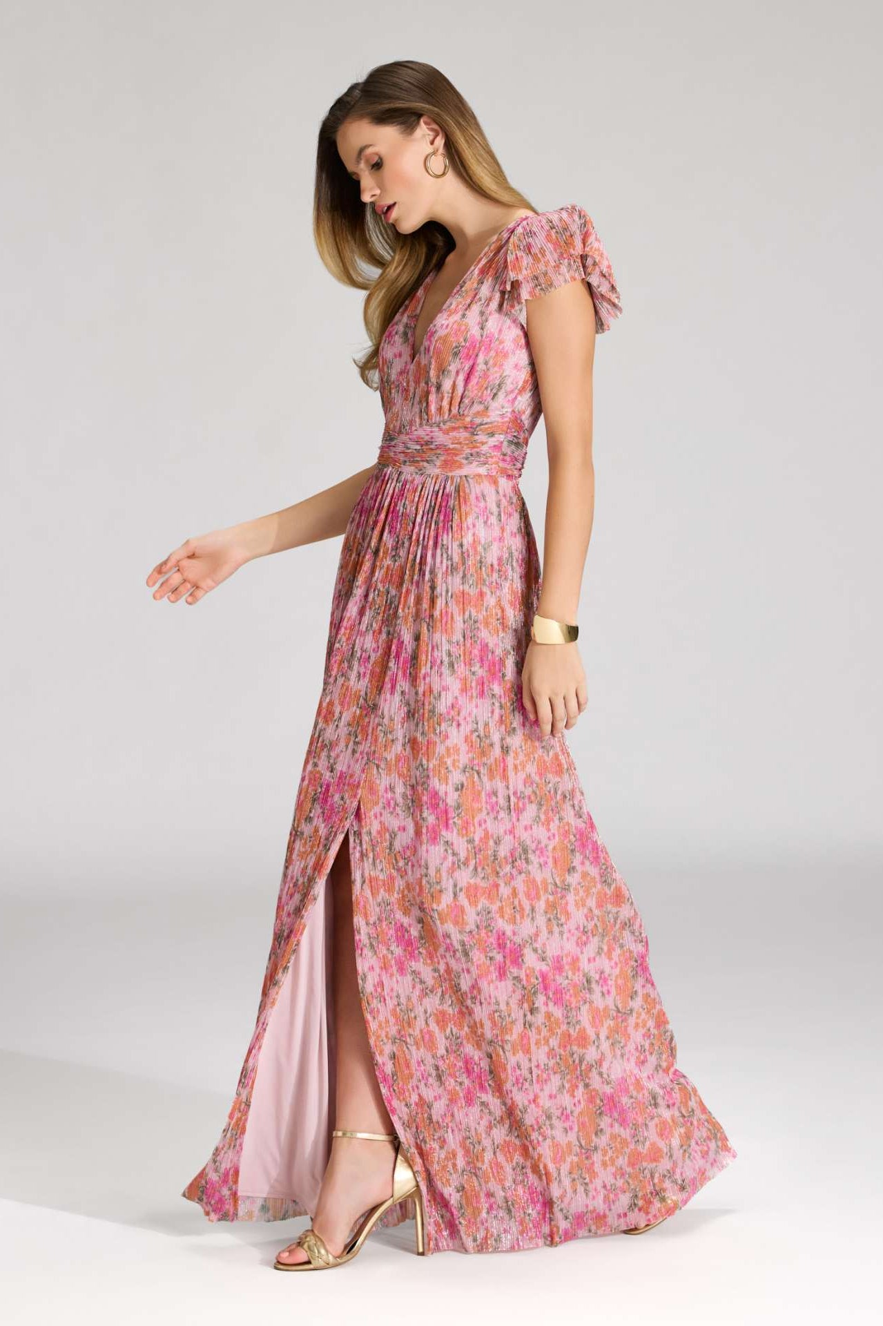 Abendkleid aus bedrucktem Plissee Jersey mit betonter Schulter