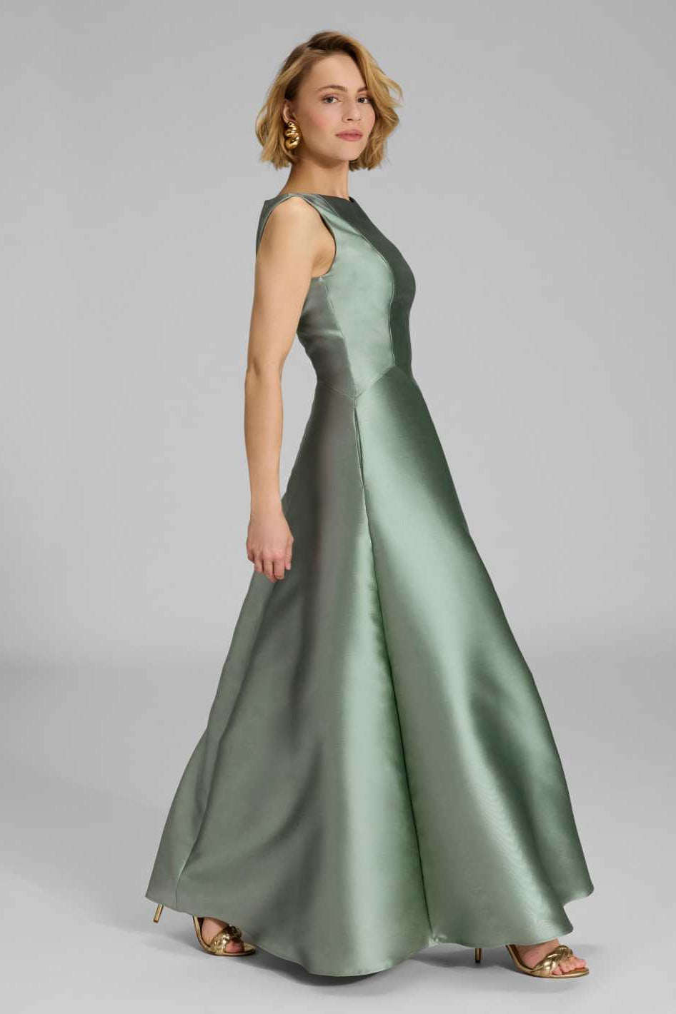 Robenartiges Abendkleid mit Eingrifftaschen