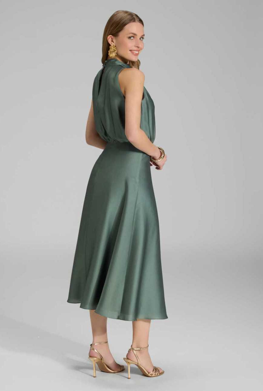 Midi Kleid aus nachhaltigem Satin mit Drapierung am Kragen