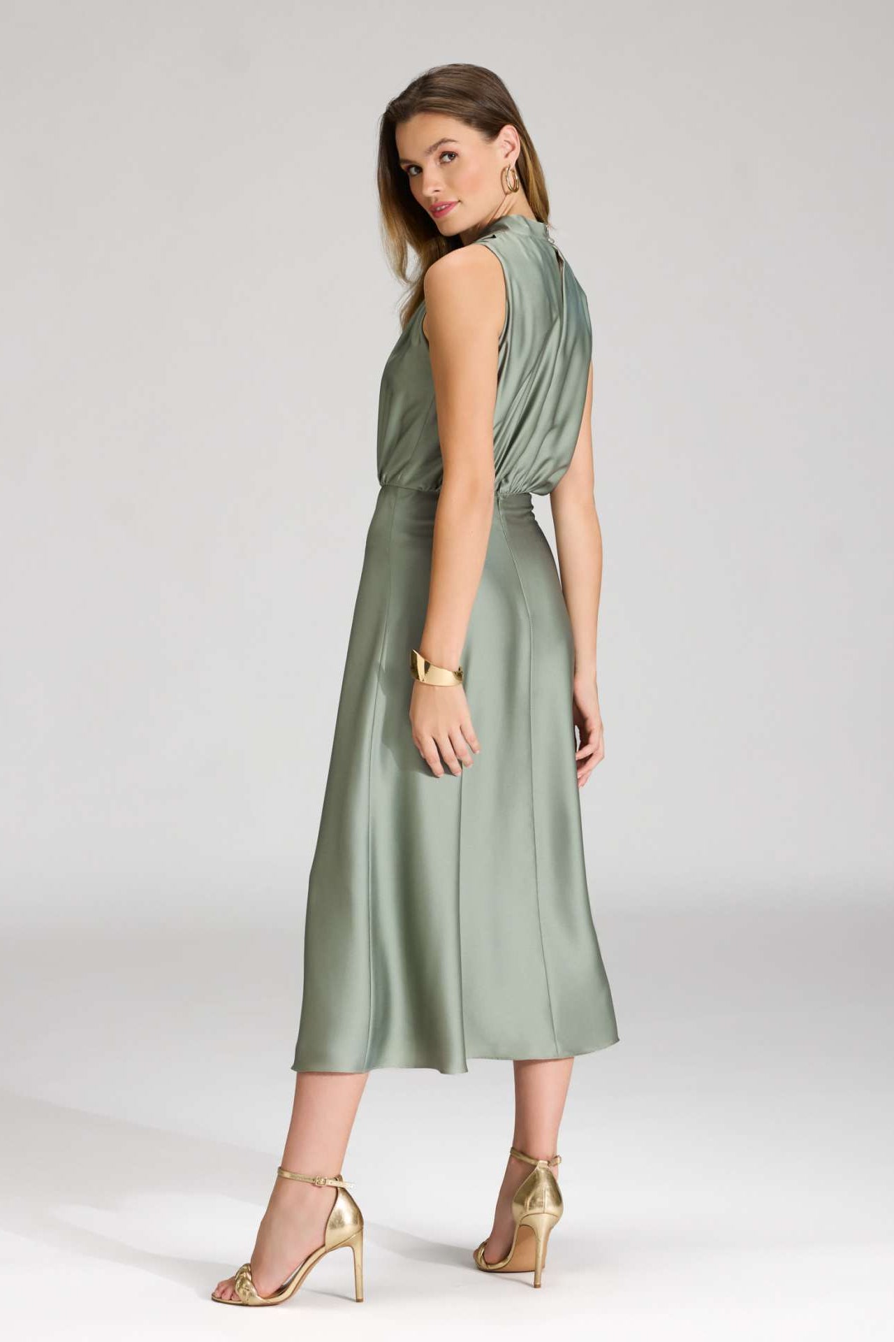 Midi Kleid aus nachhaltigem Satin mit Drapierung am Kragen