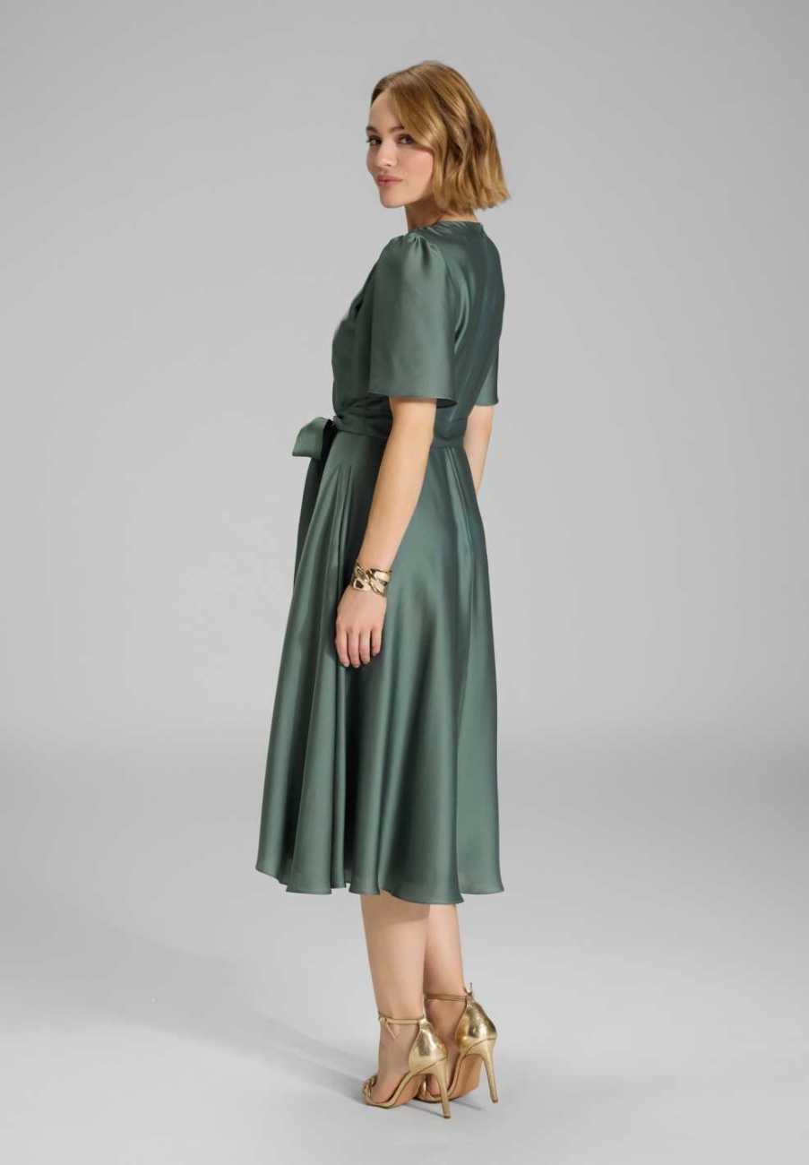 Cocktailkleid aus nachhaltigem Satin in Wickel Optik