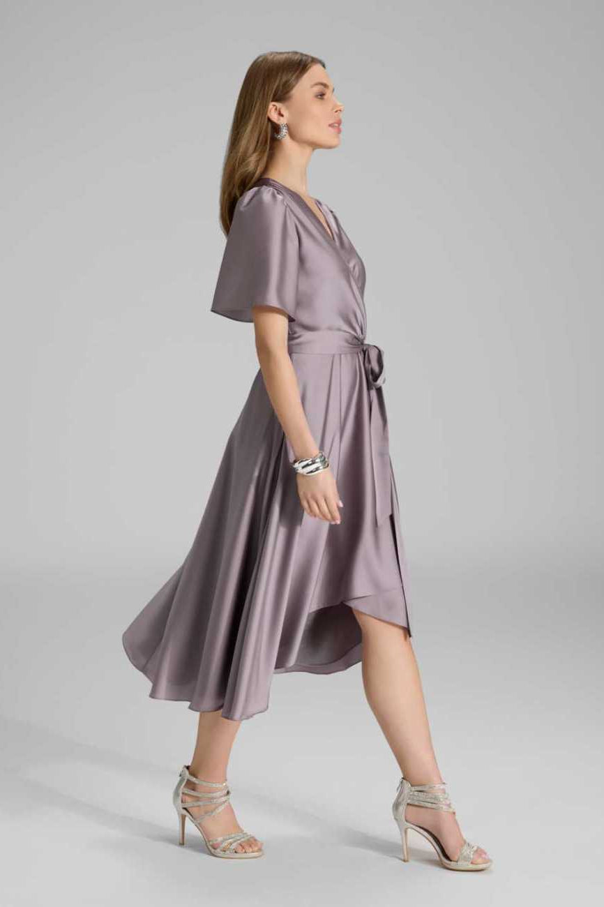 Cocktailkleid aus nachhaltigem Satin in Wickel Optik