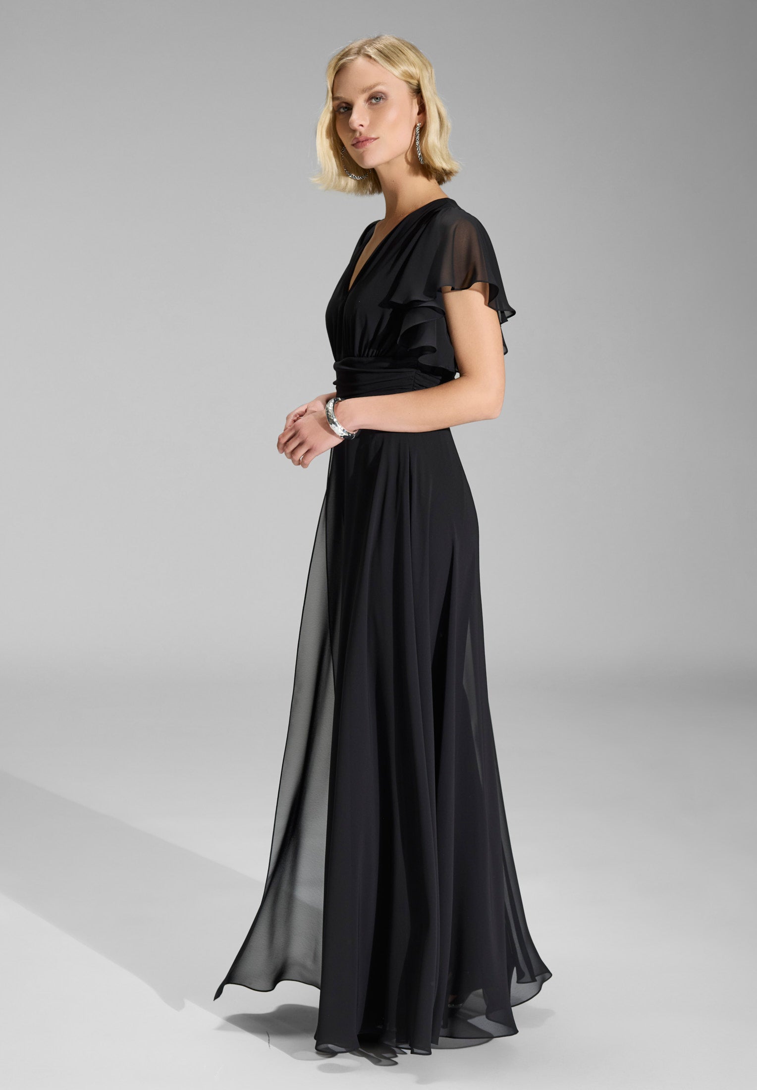 Chiffon Jumpsuit mit Überrock und Volantärmeln