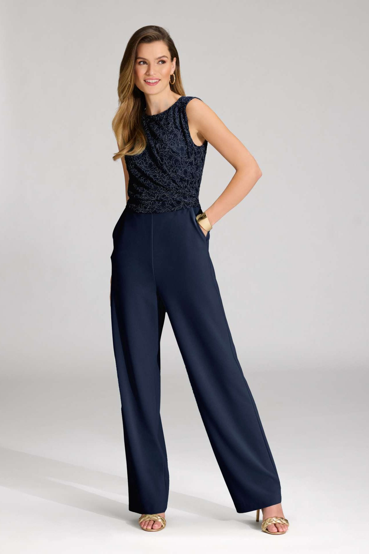 Jumpsuit aus Material-Mix mit Drapierung navy