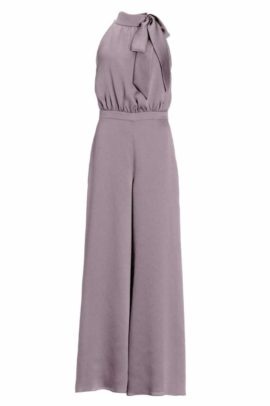 Jumpsuit mit Schluppe aus gehämmertem Satin