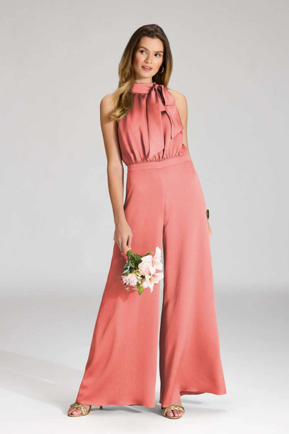 Jumpsuit mit Schluppe aus gehämmertem Satin terracotta