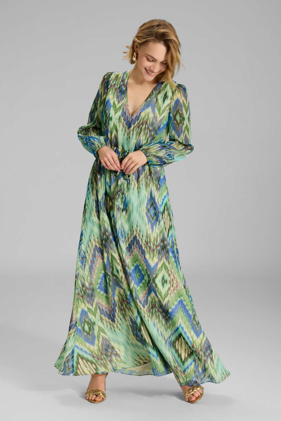 Maxikleid mit langen Ärmeln aus Chiffon mit Zick Zack Print