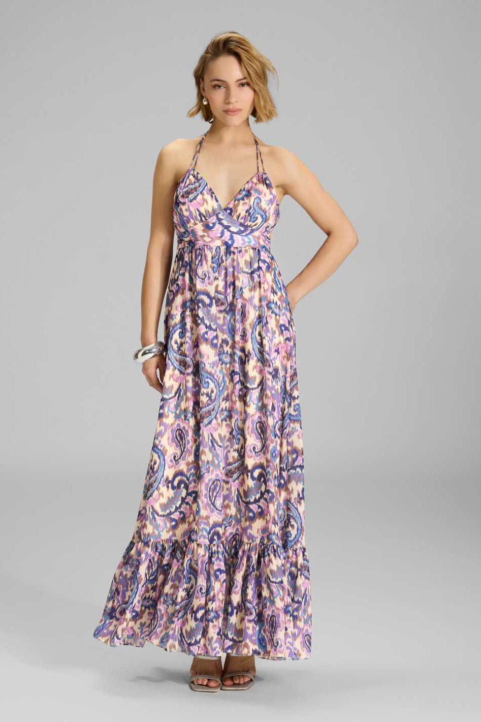 Neckholder Maxi Kleid aus bedrucktem Chiffon mit Glitzerstreifen Champagne Cream