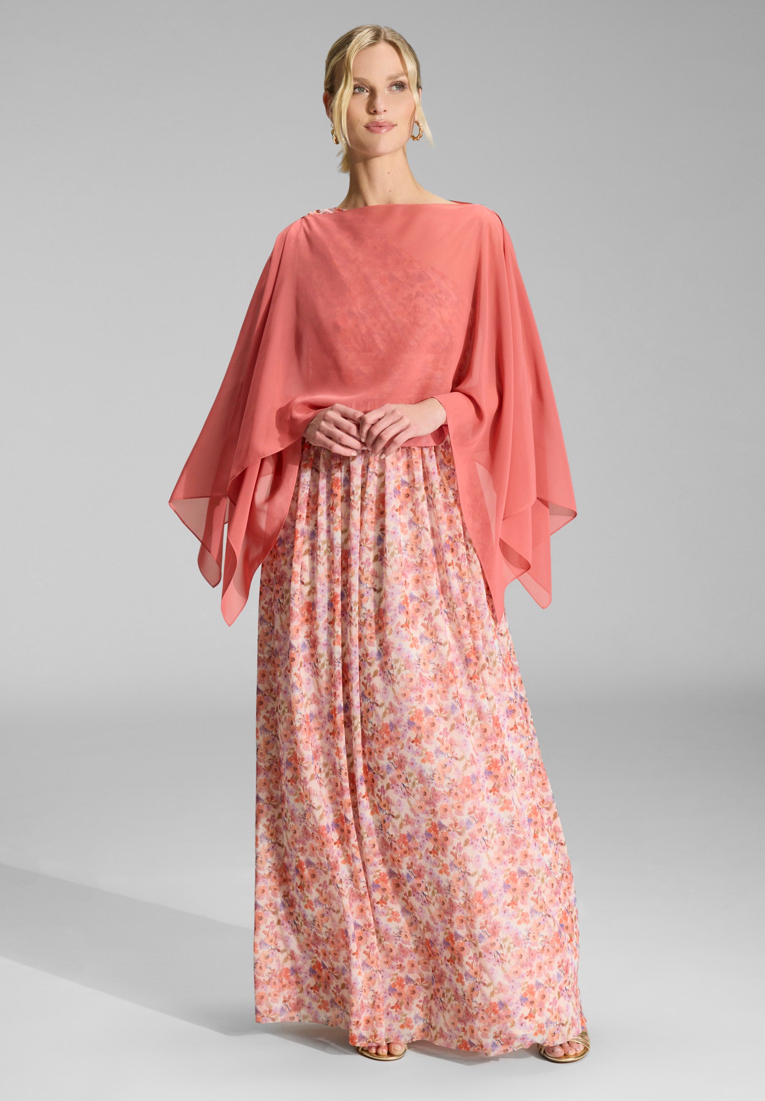 Schlupf-Stola aus Chiffon mit Ärmelschlitzen terracotta