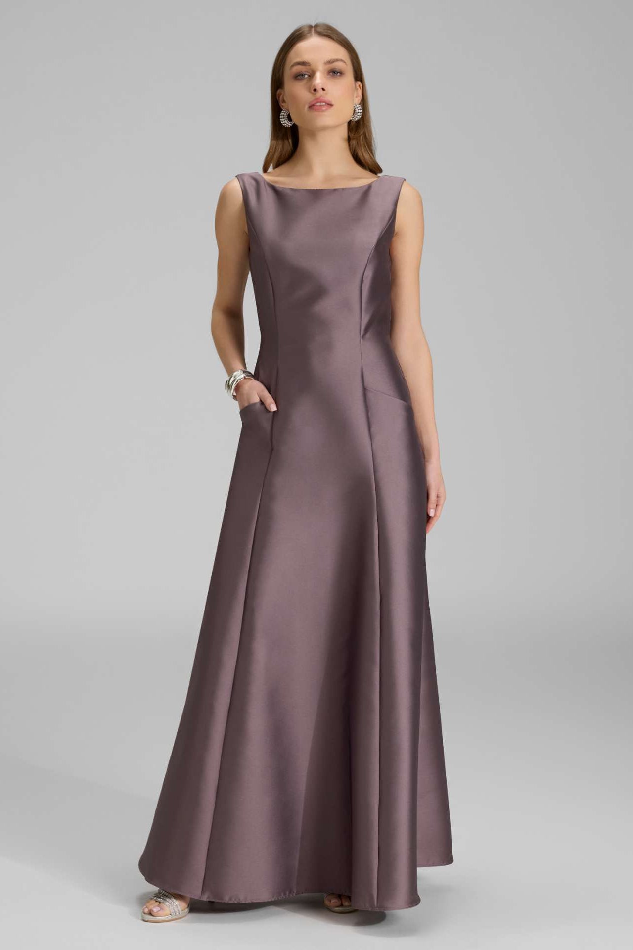 Abendkleid aus Twill mit Taschen