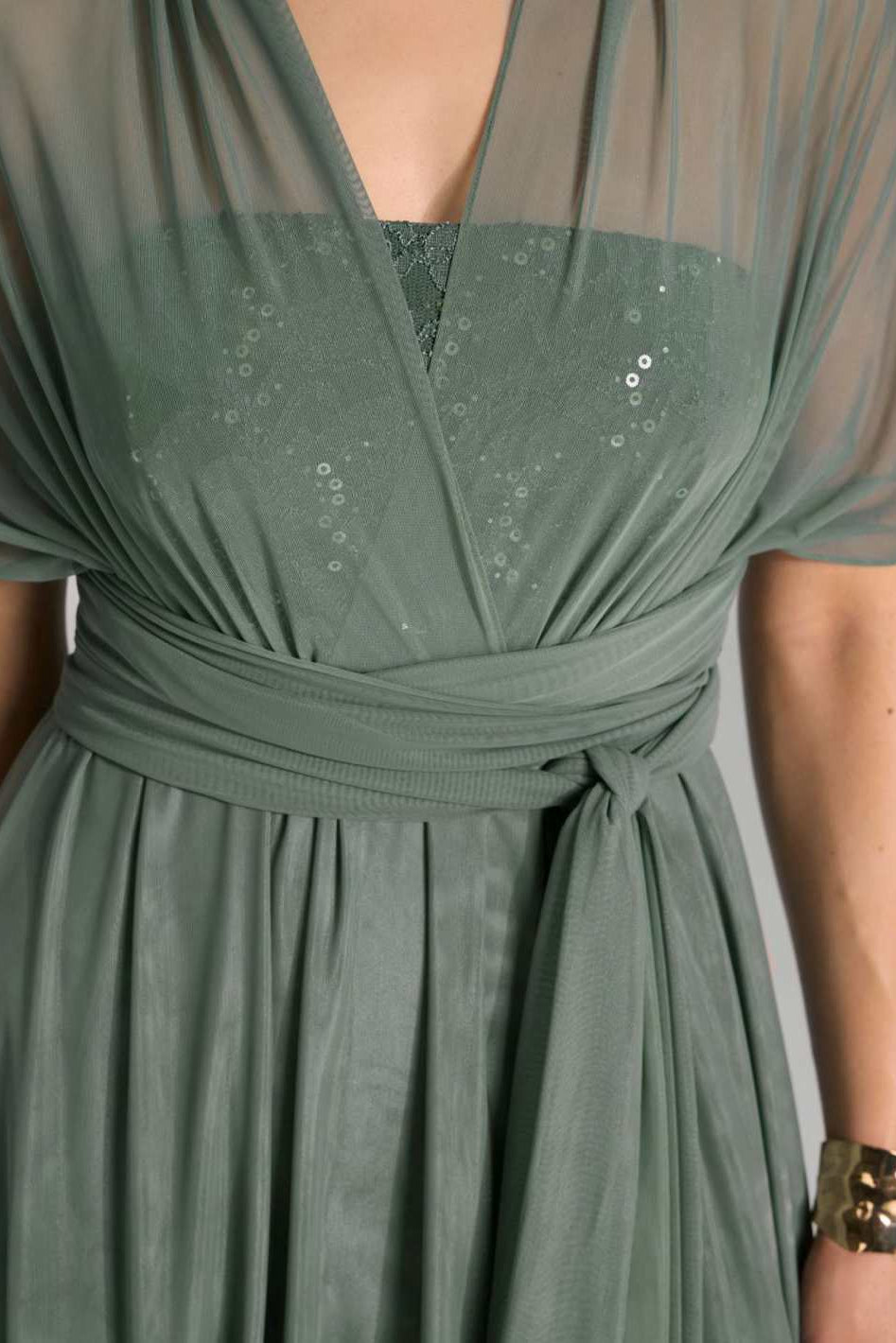 Abendkleid aus Mesh und Spitze mit verschiedenen Bindemöglichkeiten