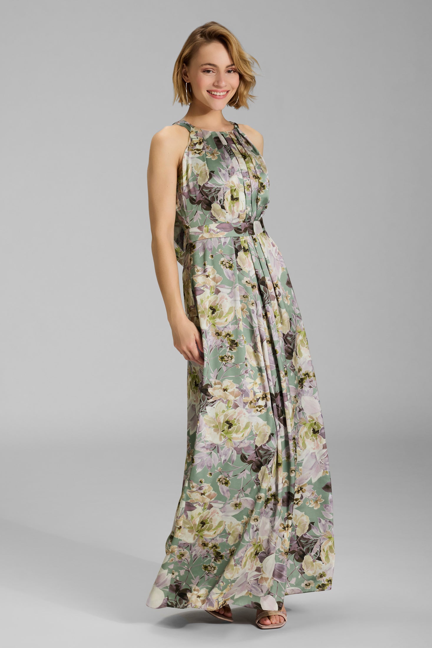 Maxi Kleid mit amerikanischem Ausschnitt aus nachhaltigem bedruckten Satin