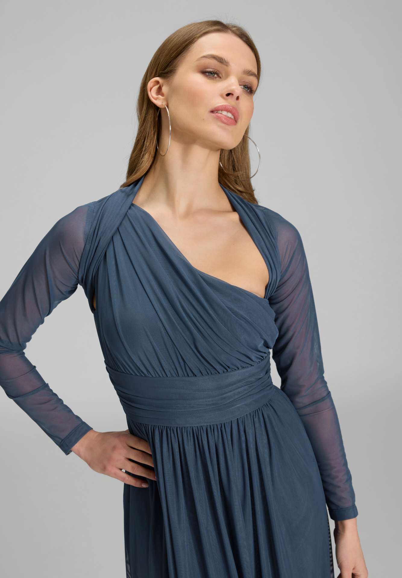 Bolero aus Mesh mit Raffblende