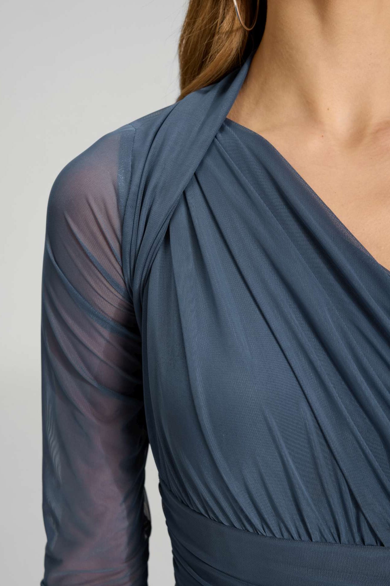 Bolero aus Mesh mit Raffblende