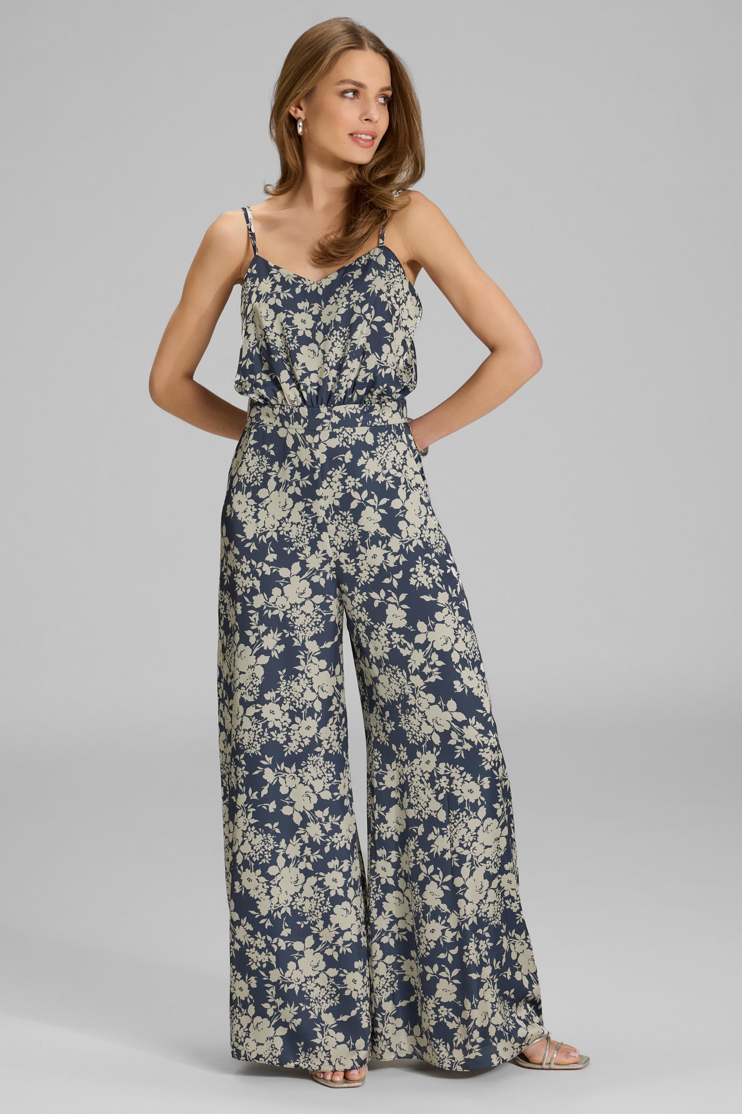 Jumpsuit aus floral bedrucktem Satin mit Spagettiträgern Sapphir Blue