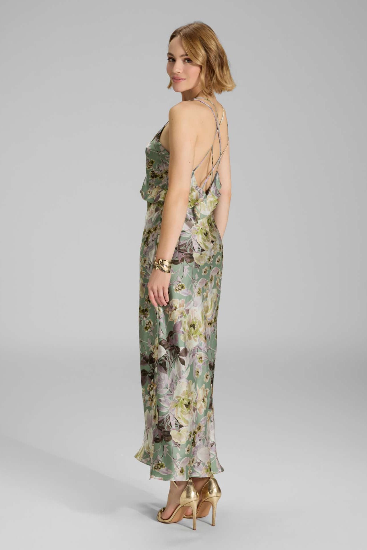 Langes Slip Dress mit Volants aus nachhaltigem bedruckten Satin