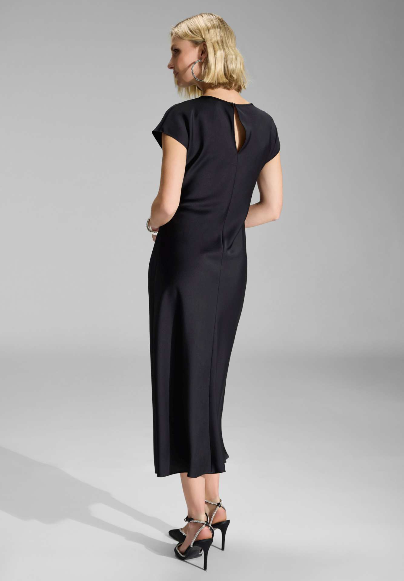 Slip Dress aus Satin mit Twist Detail