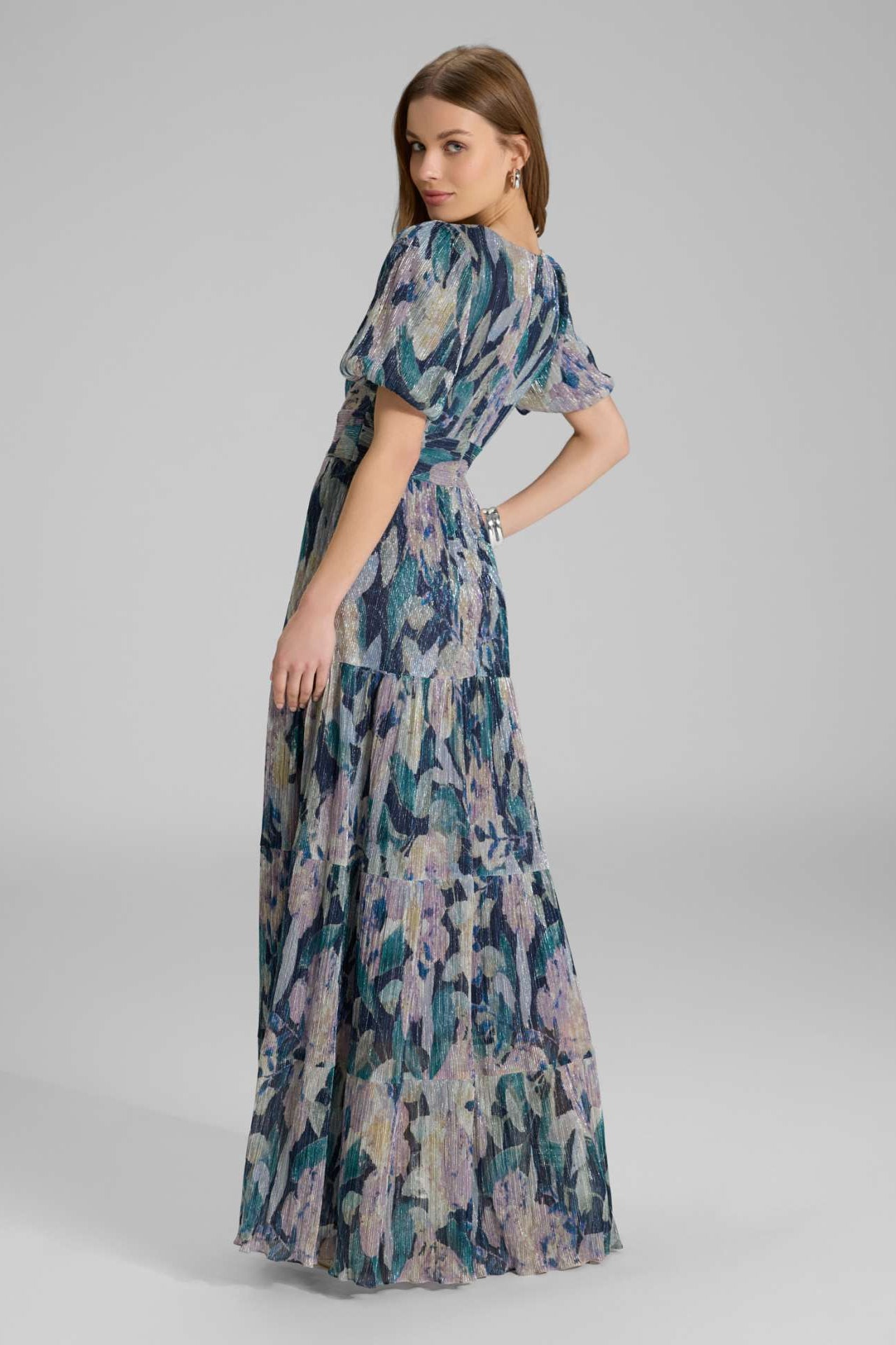 Abendkleid mit Puffärmeln aus bedrucktem Plissee Jersey