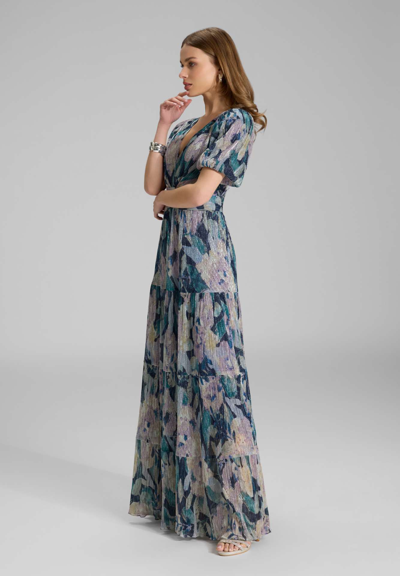 Abendkleid mit Puffärmeln aus bedrucktem Plissee Jersey