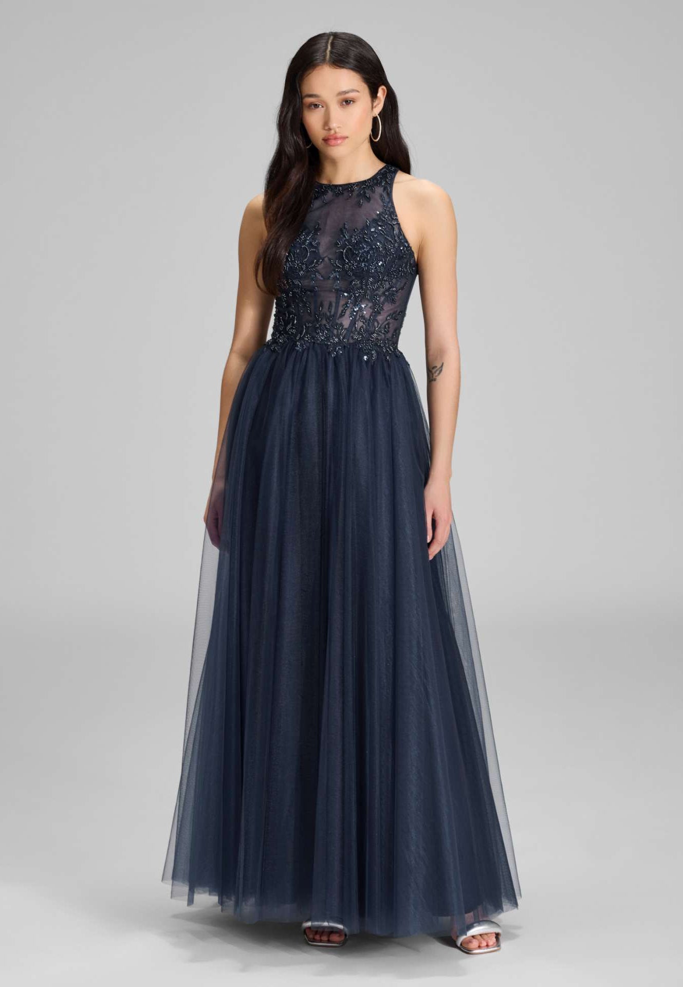 Bodenlanges Tüllkleid mit Stickerei navy