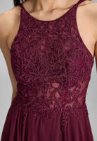 Abendkleid mit Stickerei und Chiffonrock