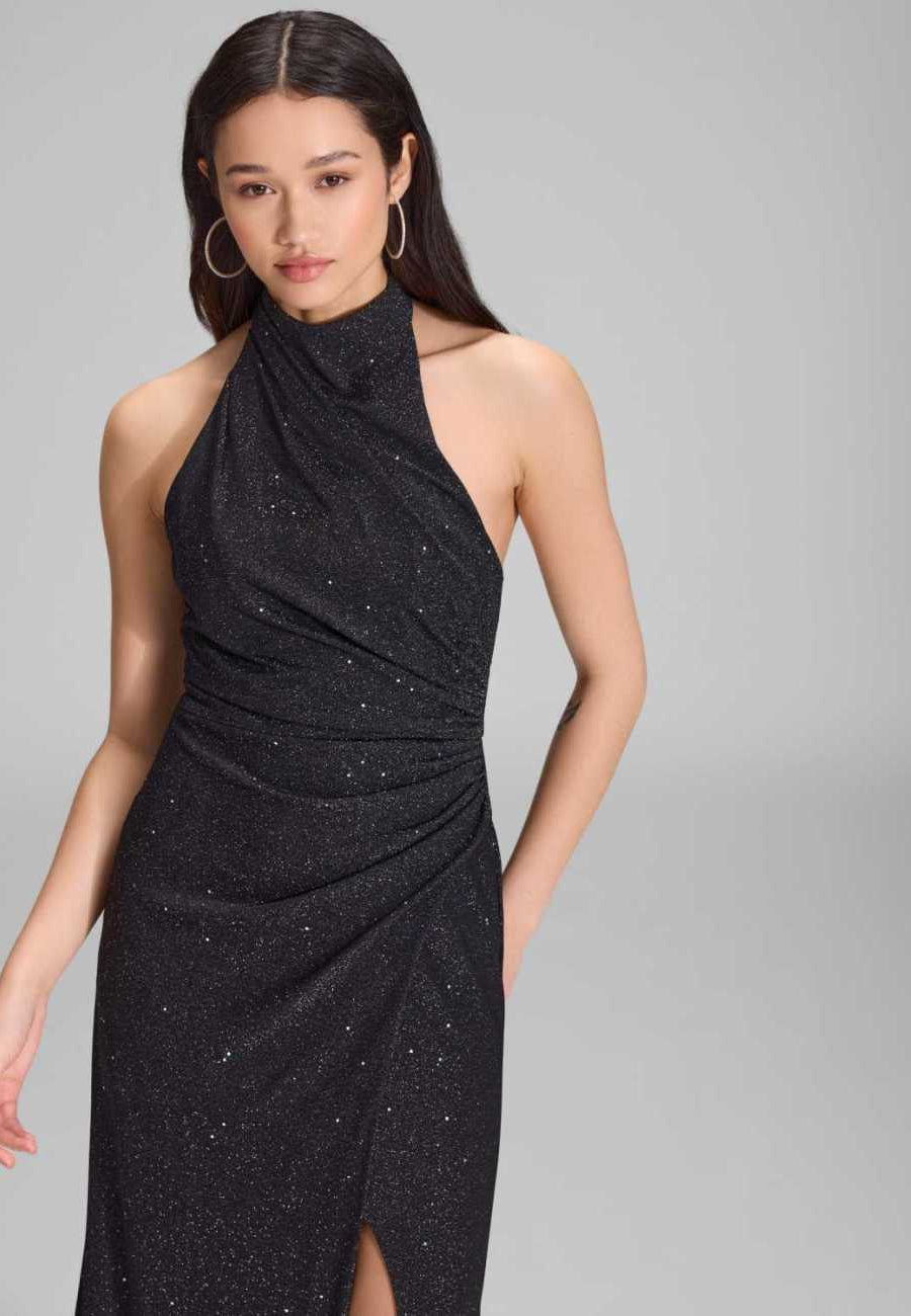 Hochgeschlossenes Abendkleid Schimmereffekt