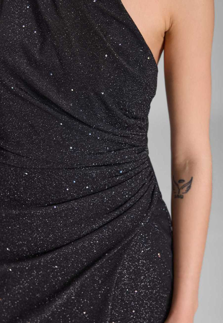 Hochgeschlossenes Abendkleid Schimmereffekt