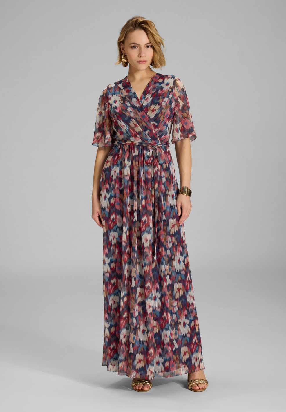 Maxikleid mit Flügelärmeln aus Chiffon mit Ikat Print Berry Blue