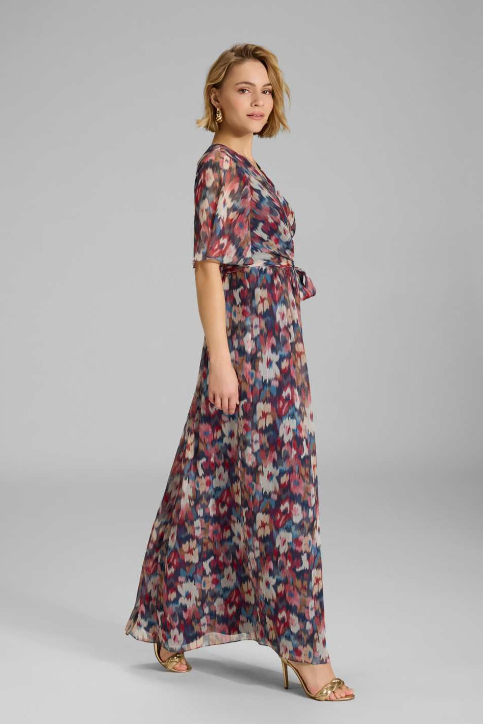 Maxikleid mit Flügelärmeln aus Chiffon mit Ikat Print
