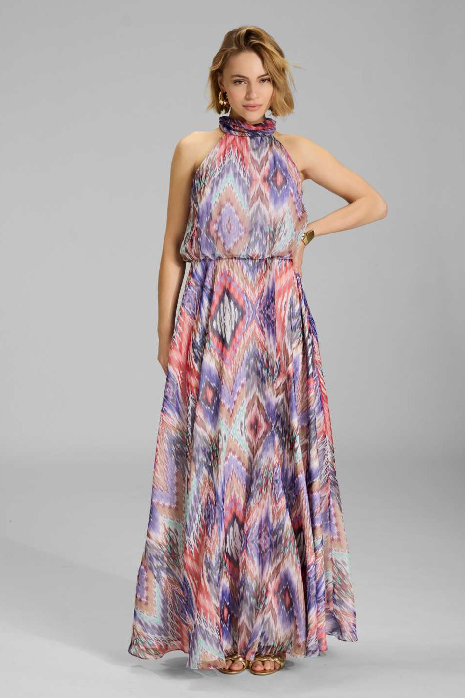 Maxikleid mit Beinschlitz aus Chiffon mit Zick Zack Print Rose Red