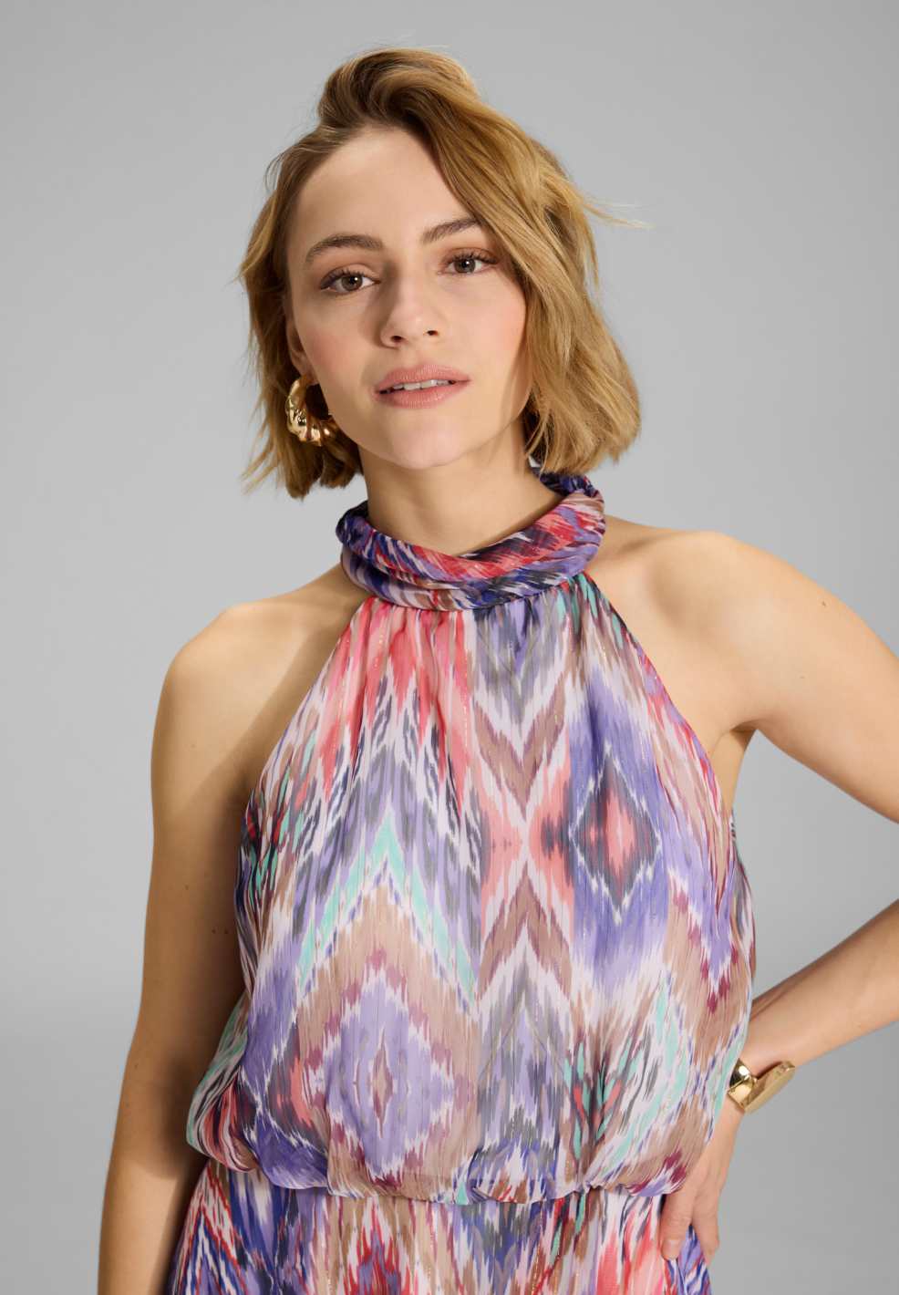 Maxikleid mit Beinschlitz aus Chiffon mit Zick Zack Print