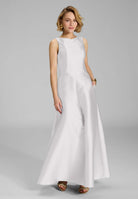 Robenartiges Abendkleid mit Eingrifftaschen ivory