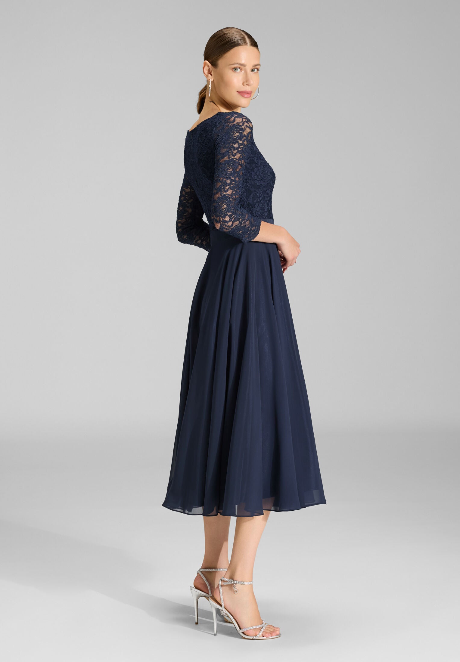 Abendkleid Midi mit Oberteil aus floraler Spitze und Chiffon Rock